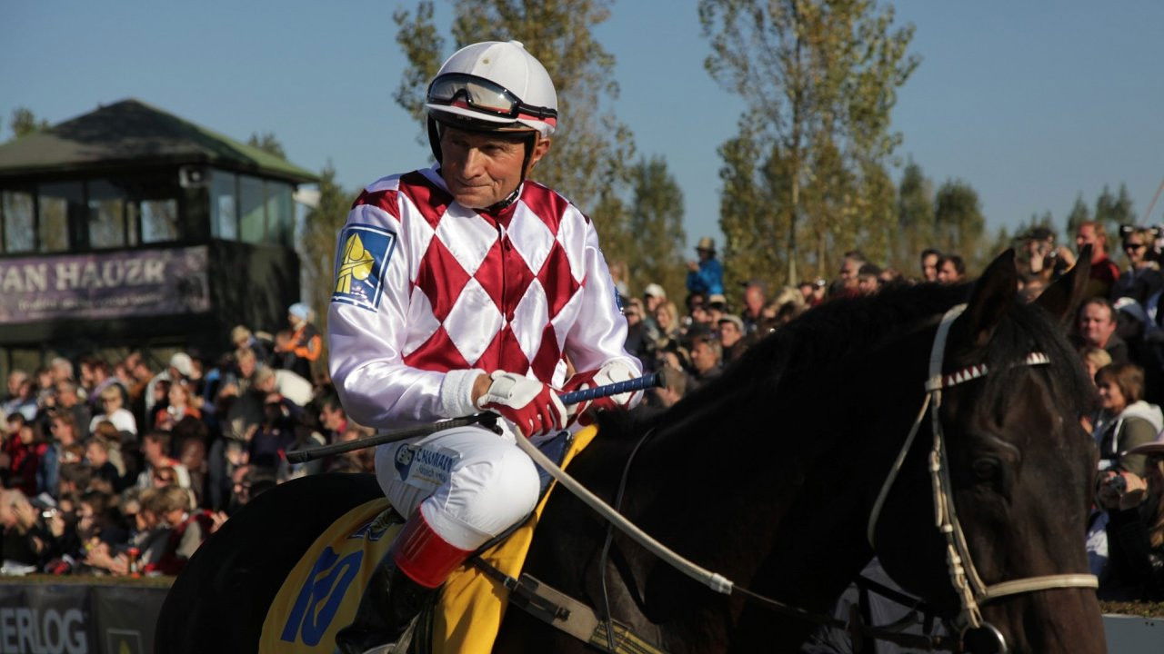 Vana: The Biggest Race Is the Life Itself backdrop