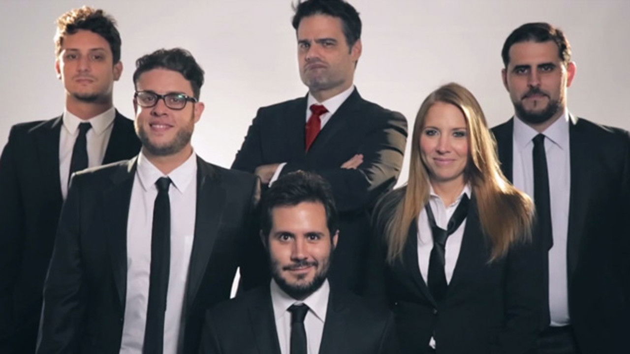 Fuera Del Aire: La Película backdrop