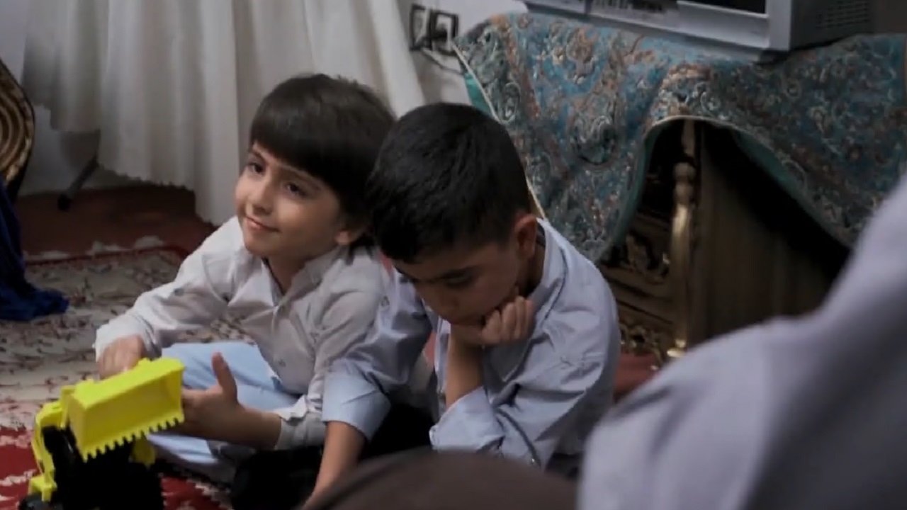 How many lives? backdrop