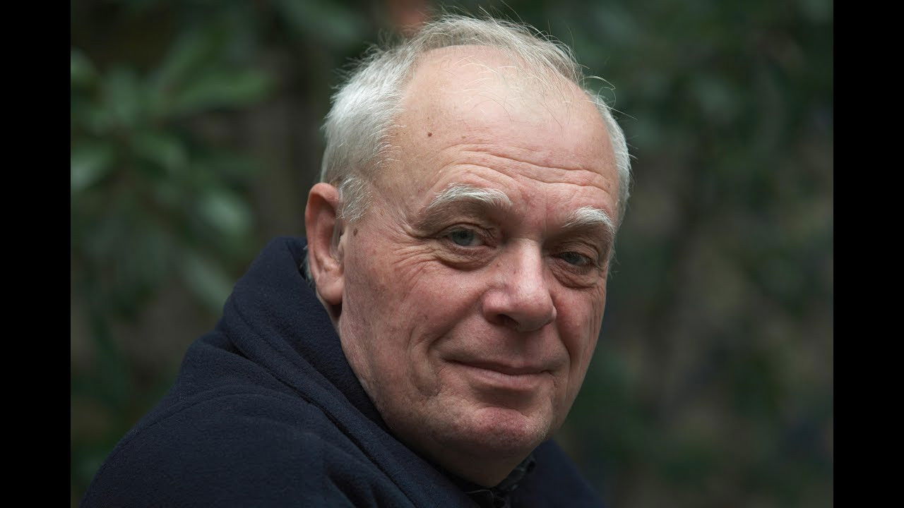 António Lobo Antunes - Escrever, Escrever, Viver backdrop