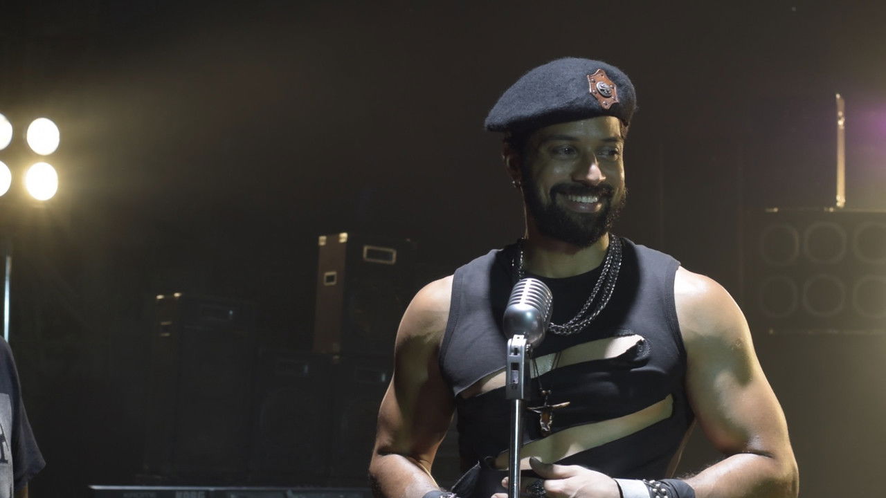 Meendum Vaa Arugil Vaa backdrop