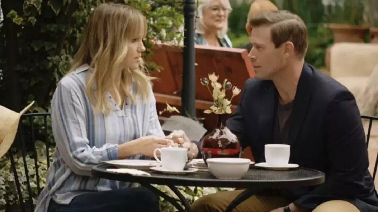 Killer Vacation backdrop