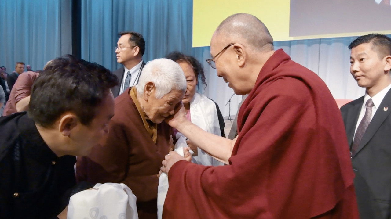 Mola: A Tibetan Tale of Love and Loss backdrop