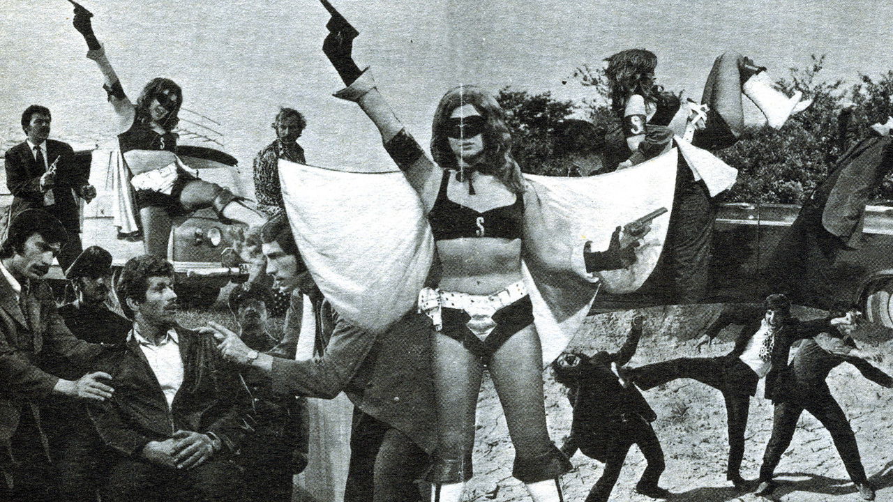 Süper Kadın Dehşet Saçıyor backdrop