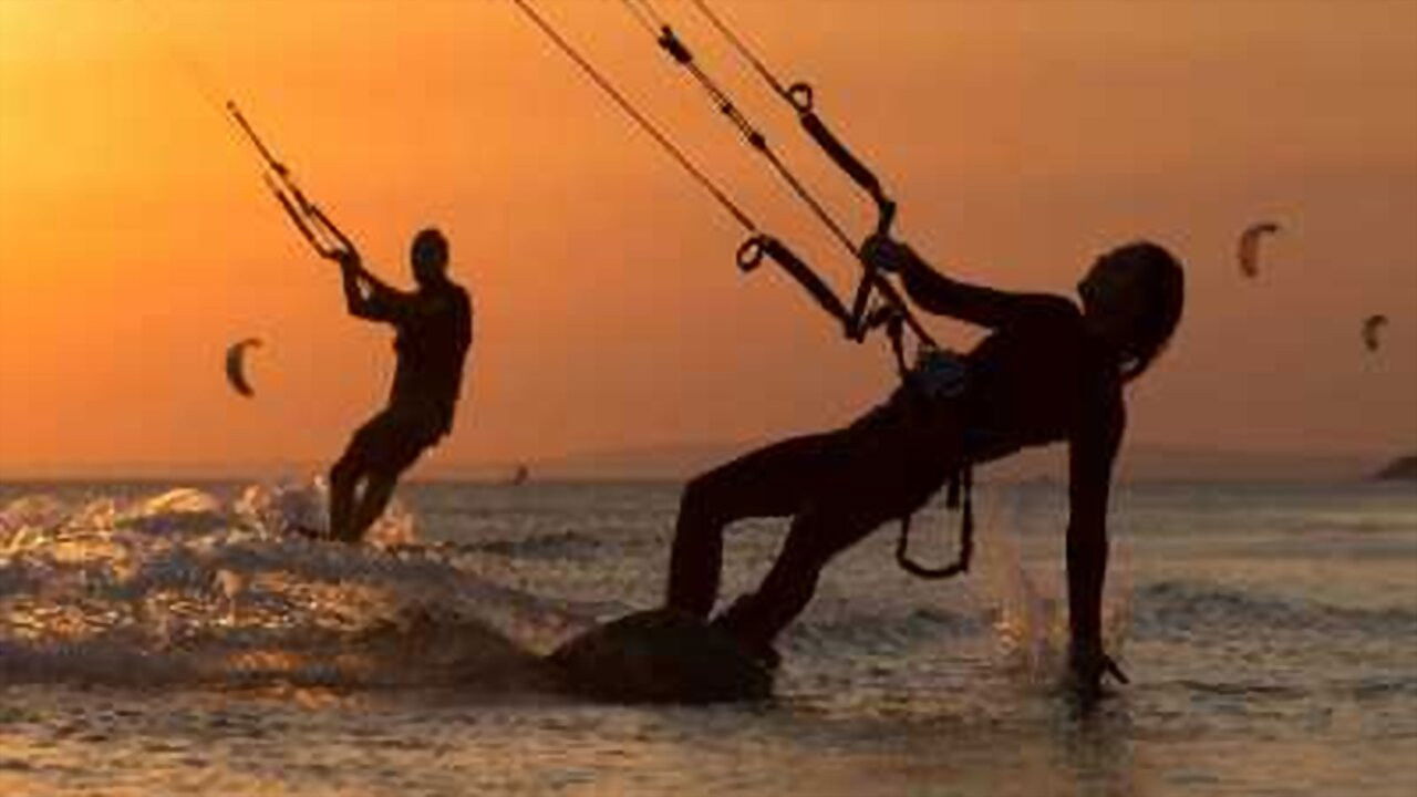 Downwind Solidário backdrop