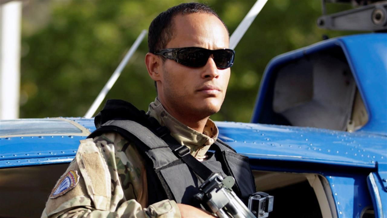 Muerte suspendida backdrop