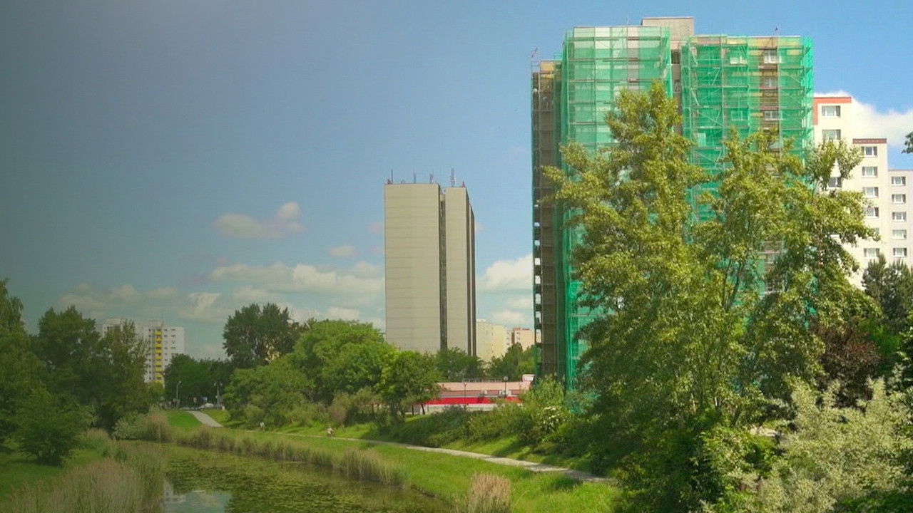 Bratislava, mesto uprostred prírody backdrop