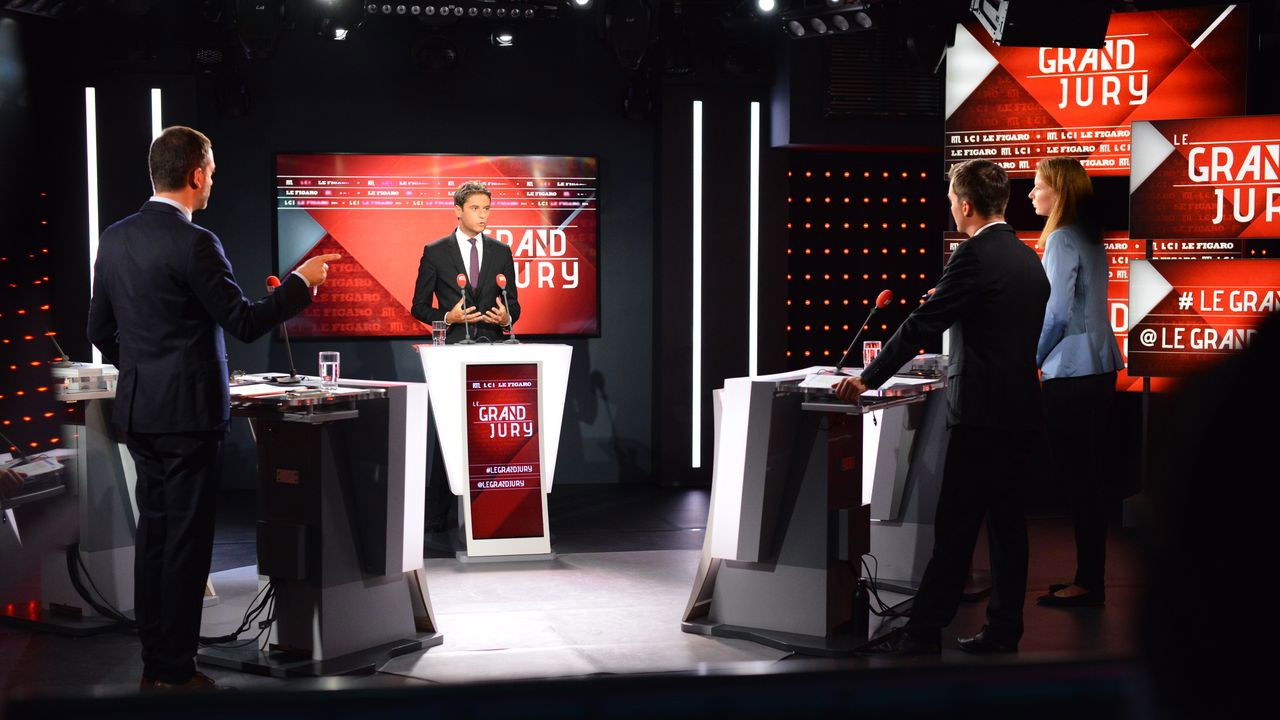 Le grand jury backdrop