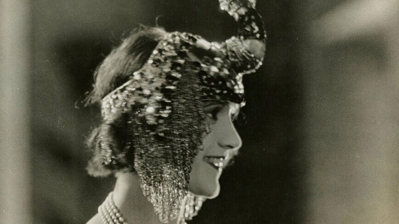 Polly of the Follies backdrop