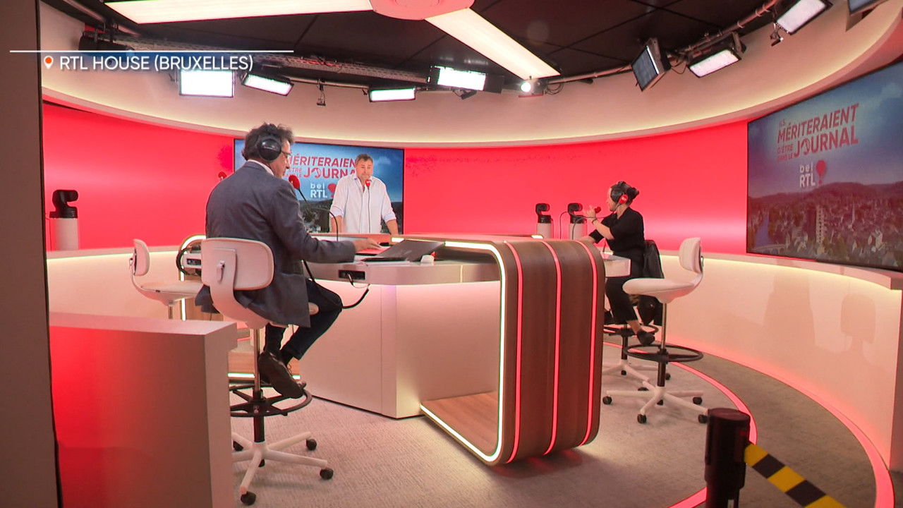 Ils mériteraient d'être dans le journal backdrop