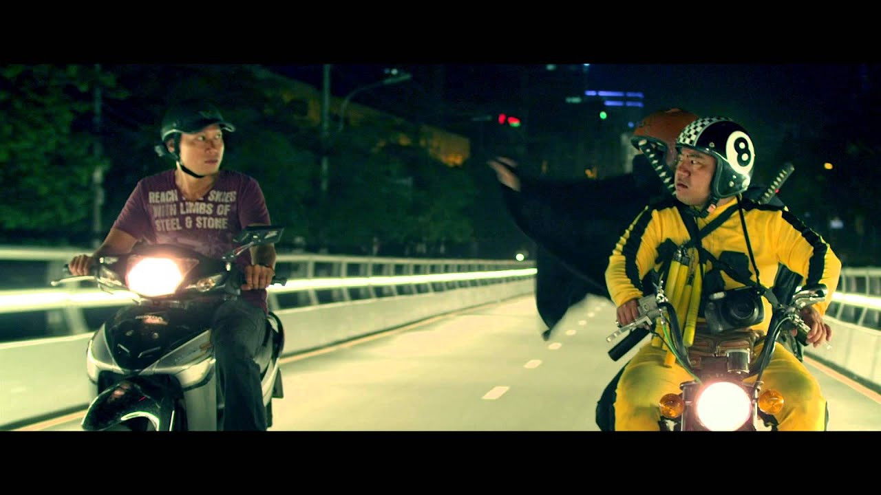 Xui Mà Hên backdrop