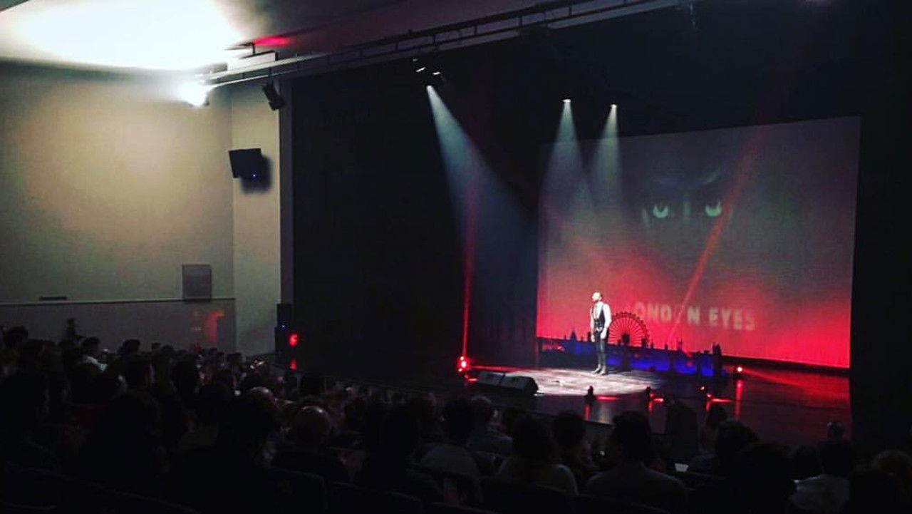 Rui Sinel de Cordes: London Eyes backdrop