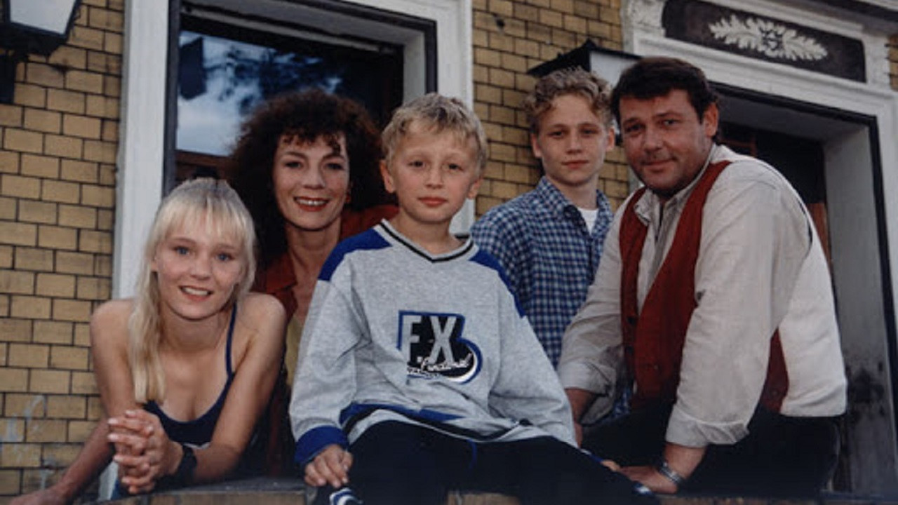 Spuk aus der Gruft backdrop