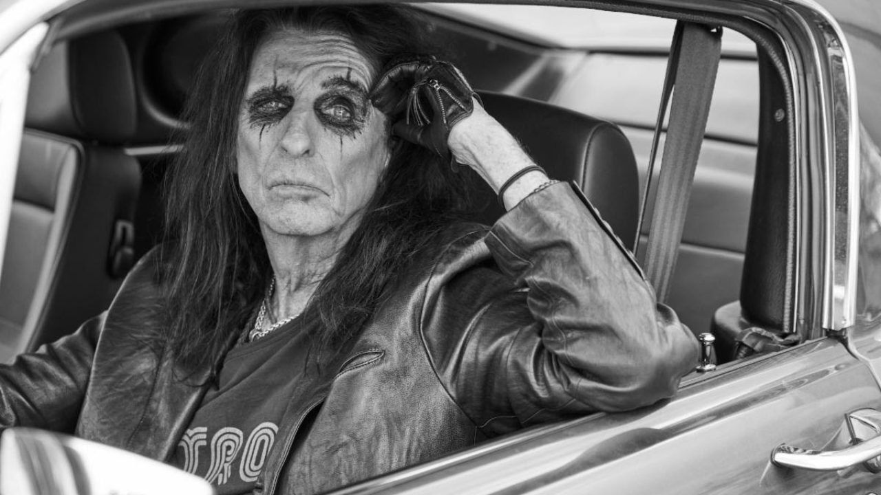Alice Cooper: A Paranormal Evening at the Olympia Paris backdrop