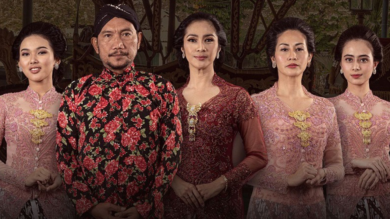 Royal Blood backdrop