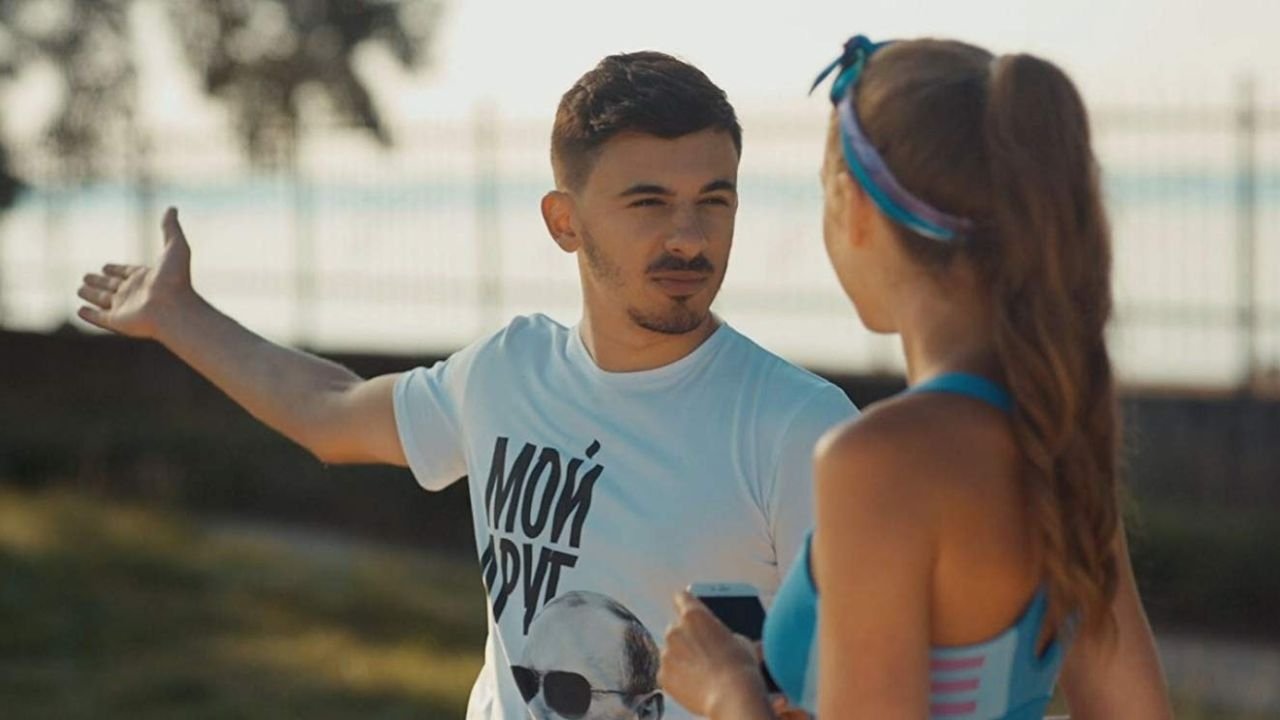 Love Triangle backdrop