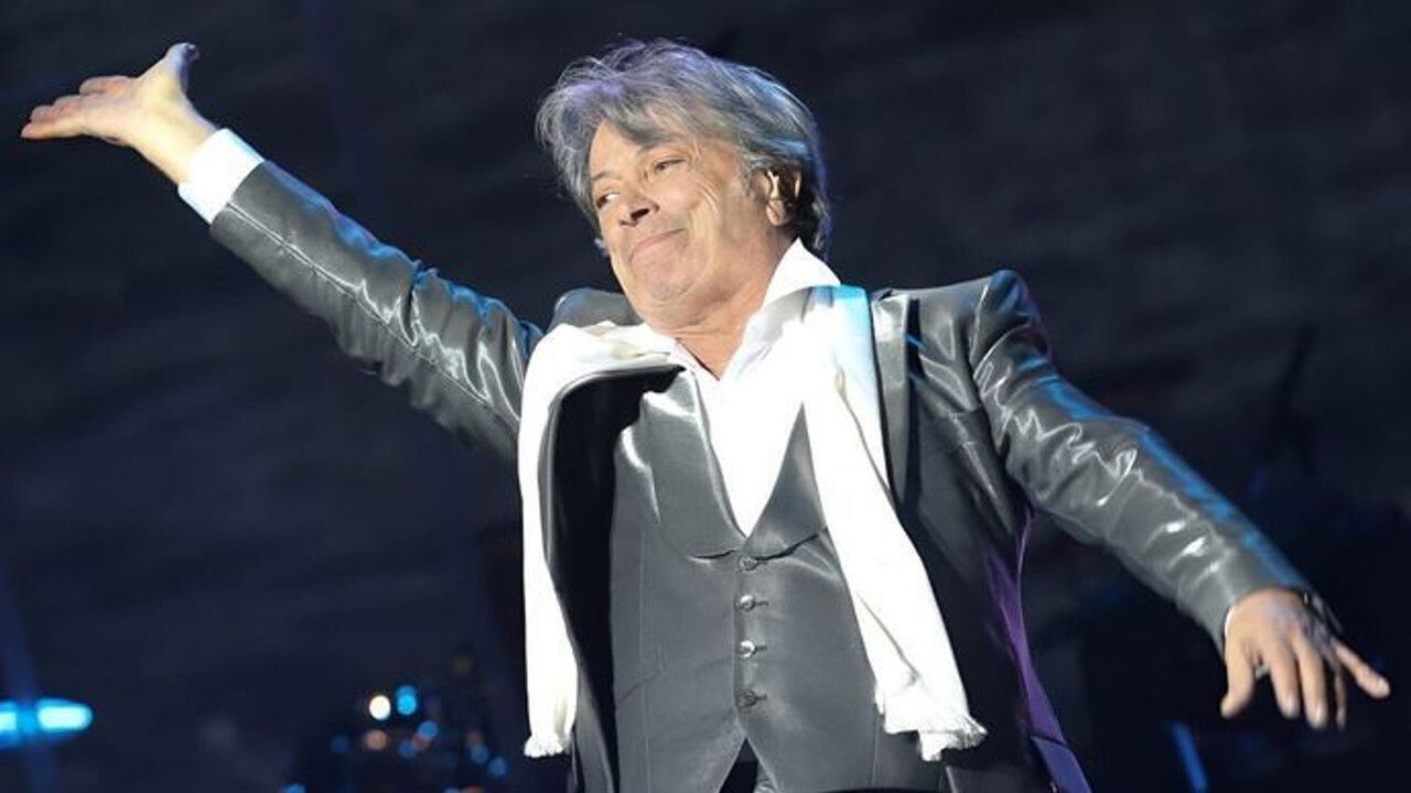 La tournée triomphale des idoles backdrop