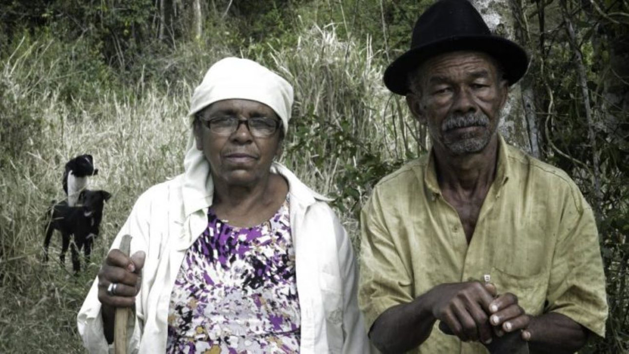 Furna dos Negros backdrop