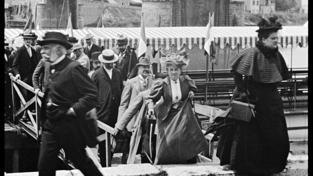The Photographical Congress Arrives in Lyon backdrop
