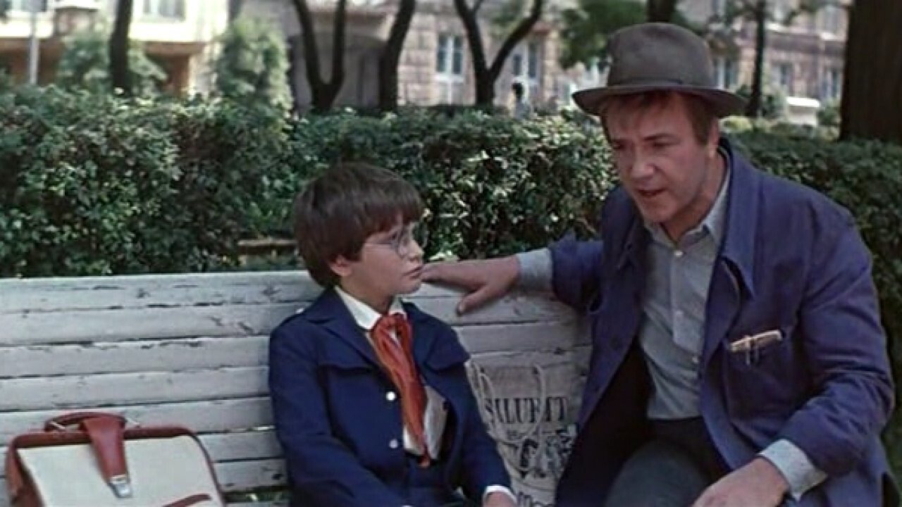 Vitya Glushakov - A Friend of the Apaches backdrop