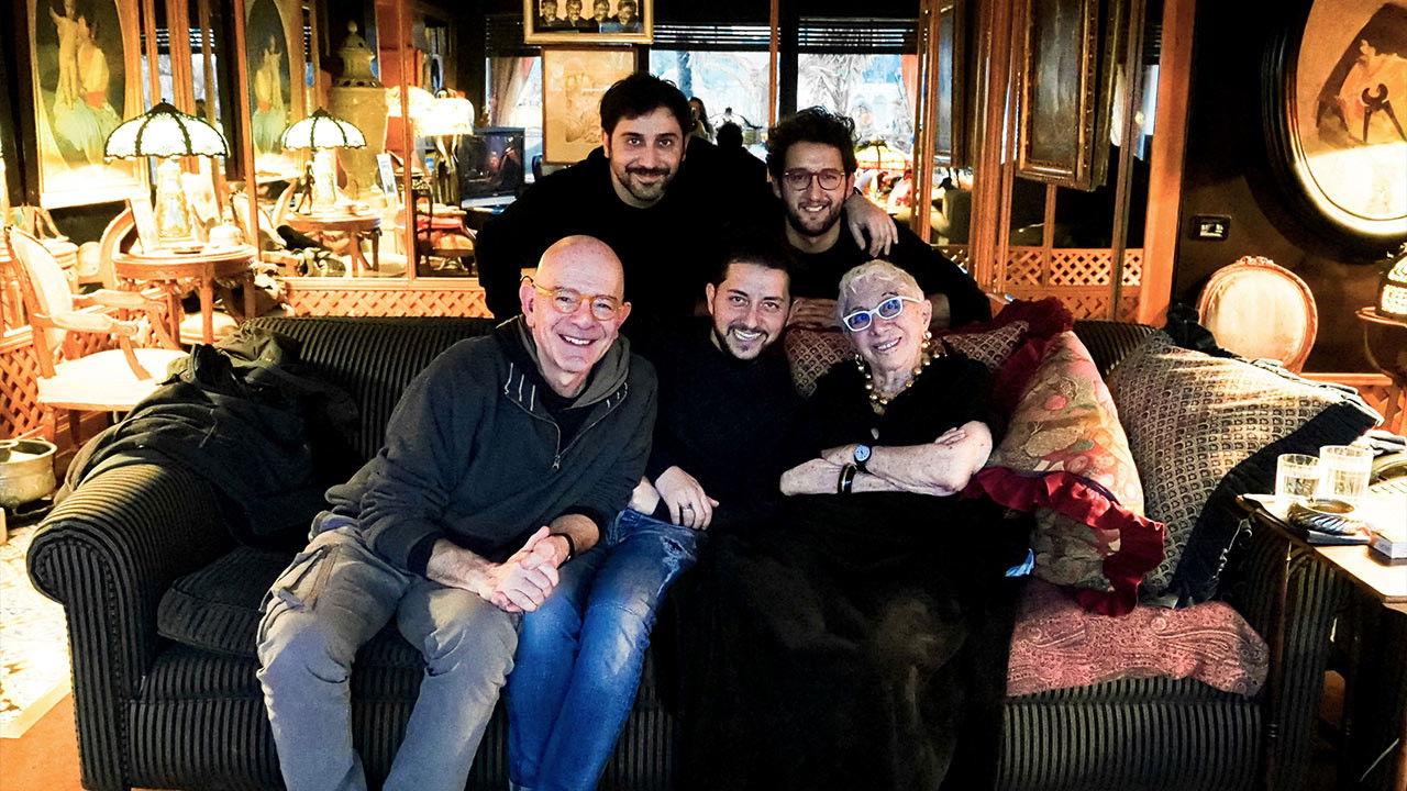 Noi ce la siamo cavata backdrop