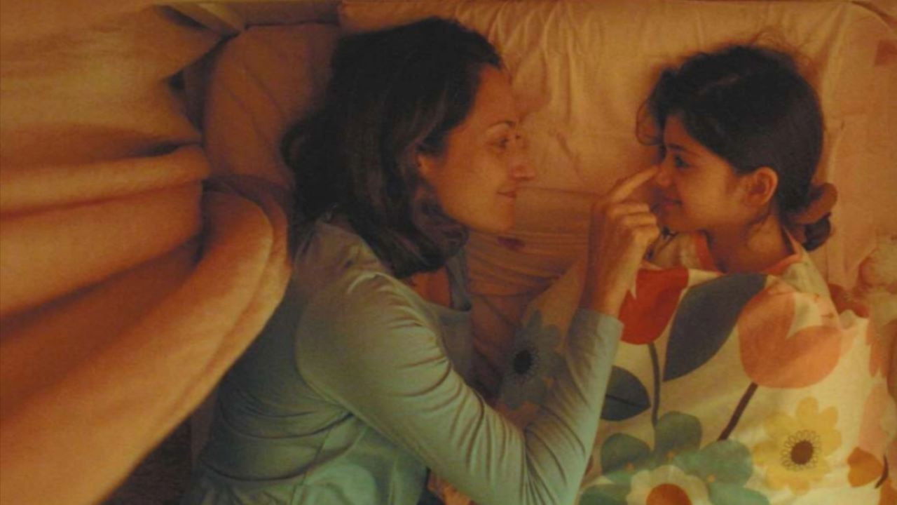 Je t'aime, je crois backdrop