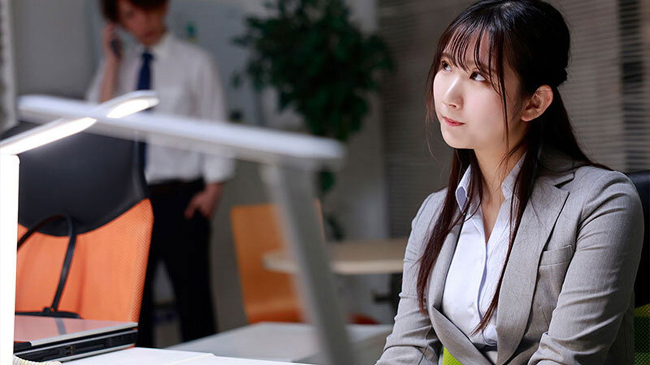 僕の恋人が家で待ってるのに、 終電逃がし後輩女子社員の家に泊まる流れに…ノーパンノーブラ 部屋着に興奮した絶倫のボクは一晩中ヤりまくった。。。 backdrop