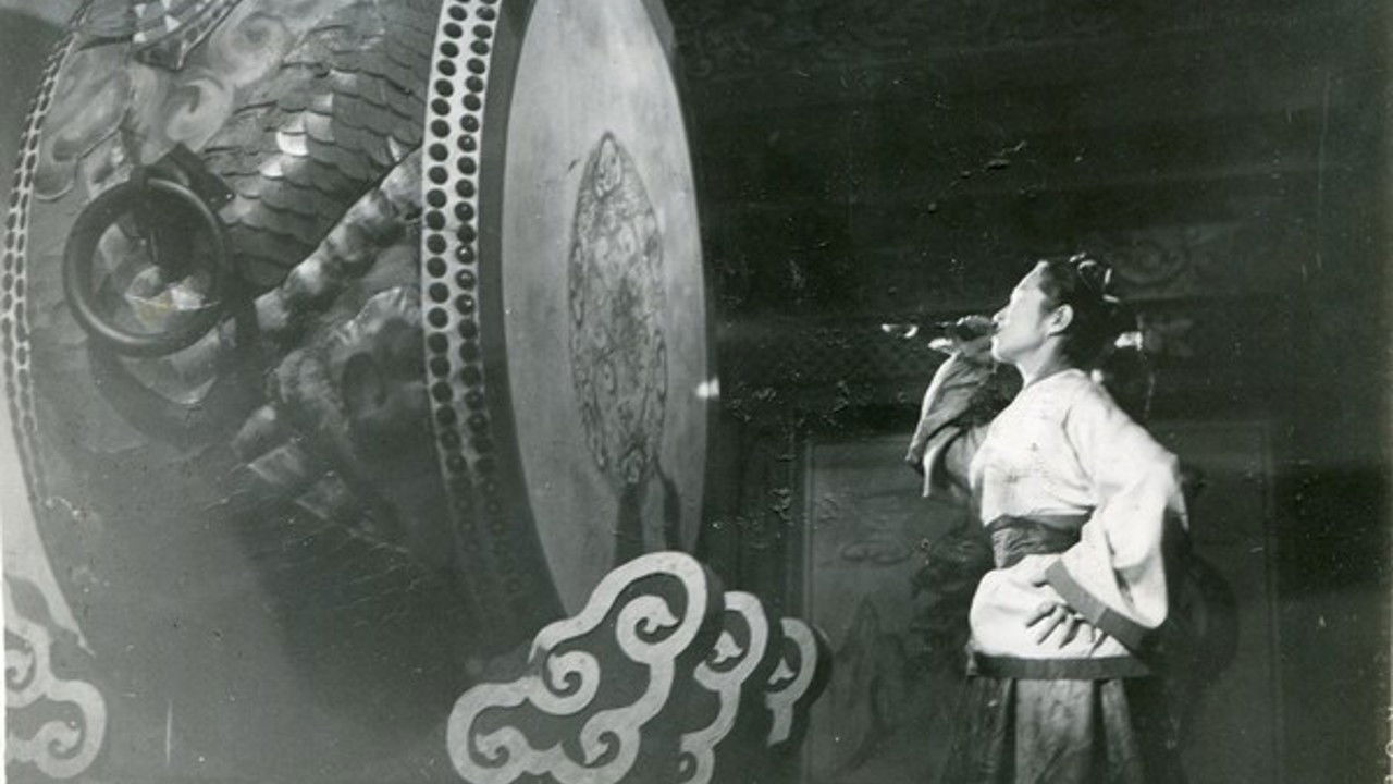 Prince Ho-Dong and Princess Nak-Rang backdrop