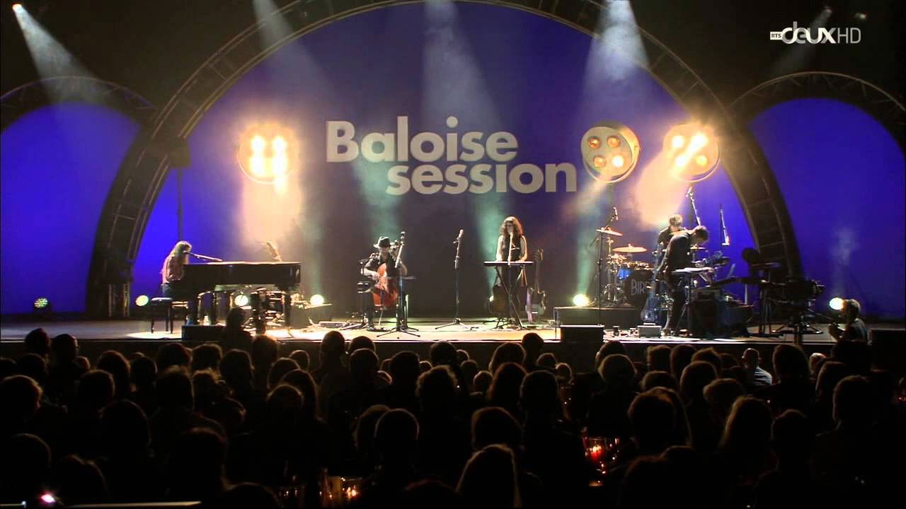 Birdy at Baloise Session backdrop