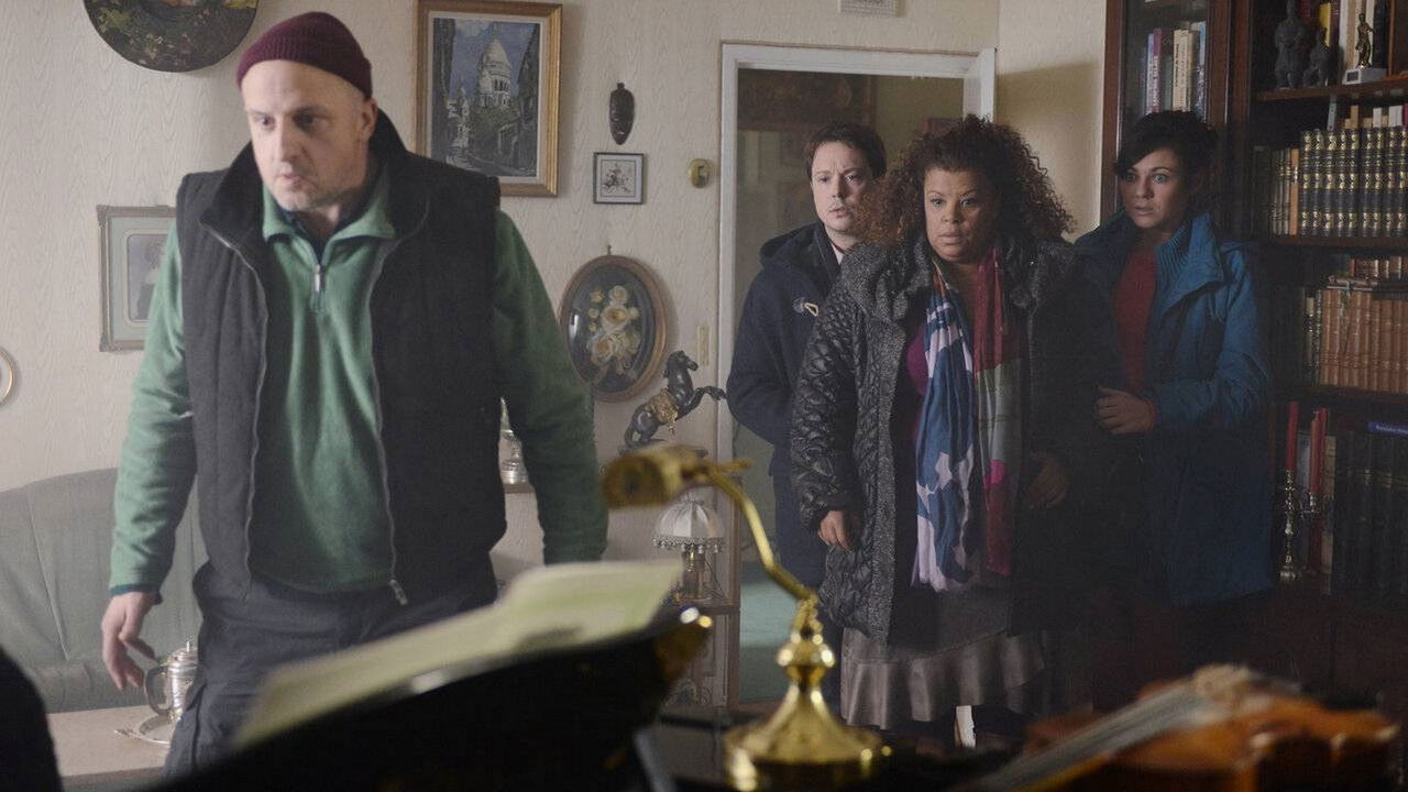 Les Fées Du Logis backdrop