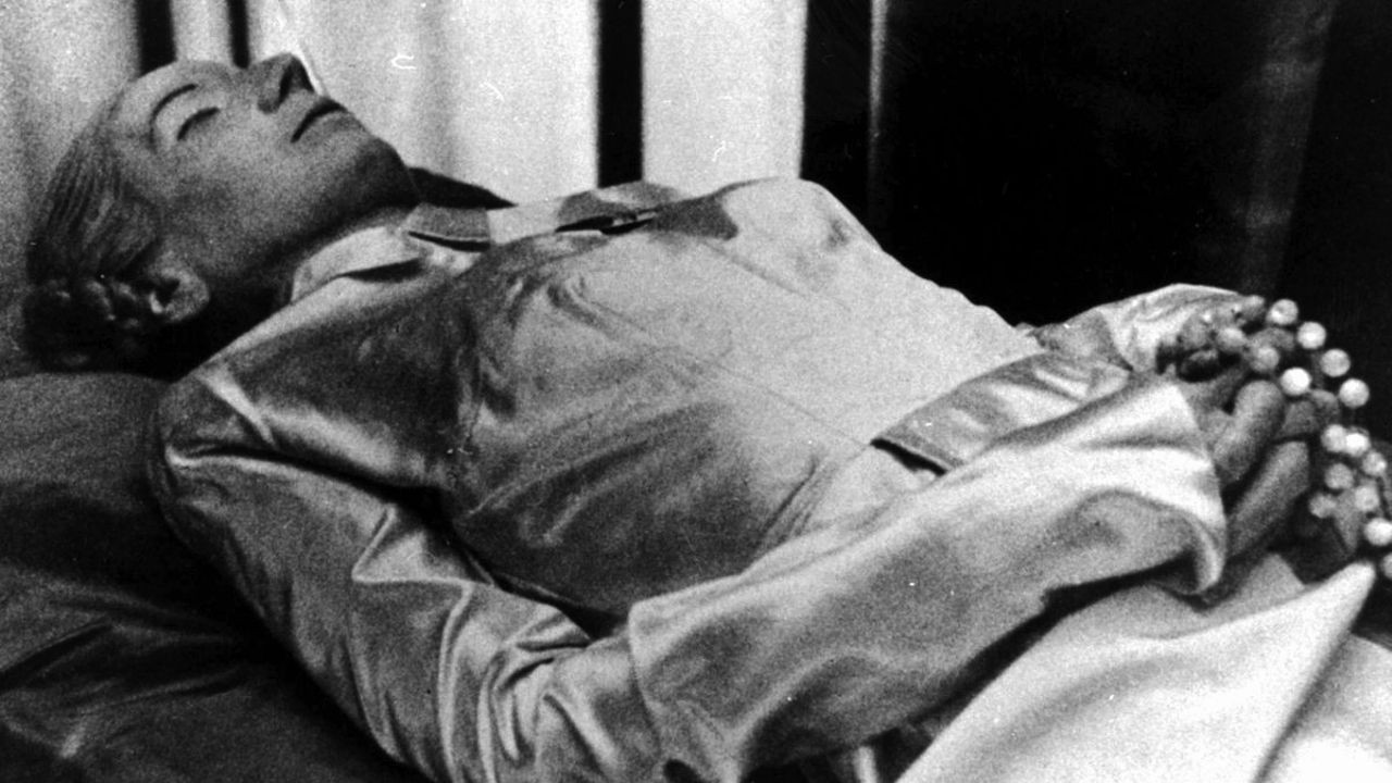 Evita: A Grave Without Peace backdrop