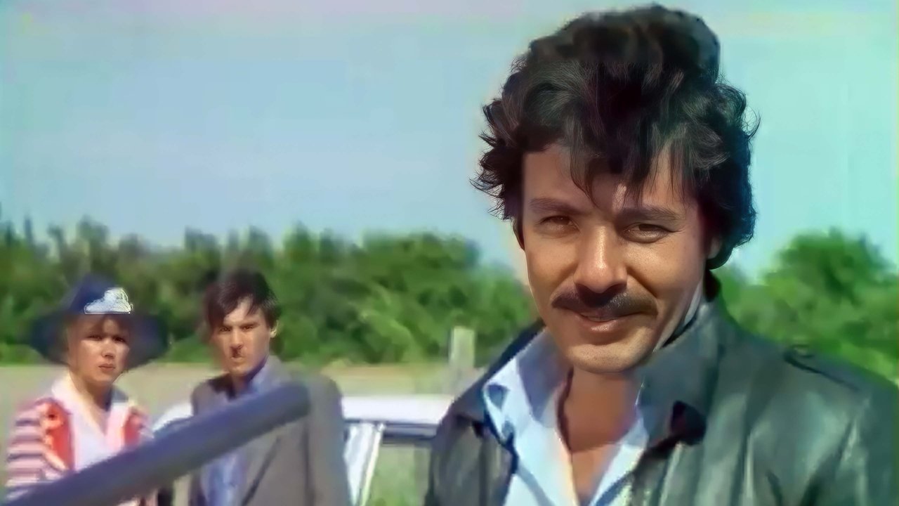 Boynu Bükük backdrop