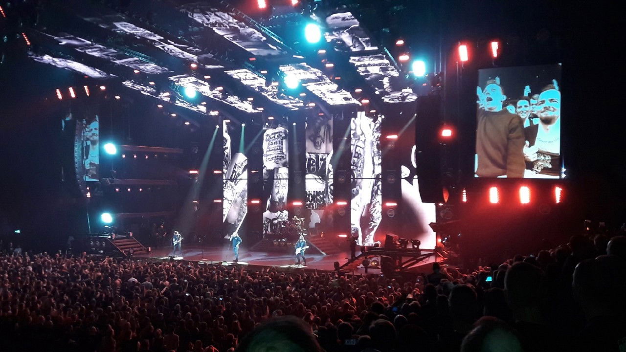 Böhse Onkelz - Memento - Live in Berlin backdrop