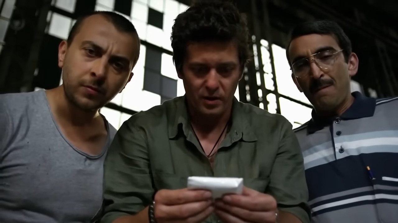 Vay Arkadaş backdrop