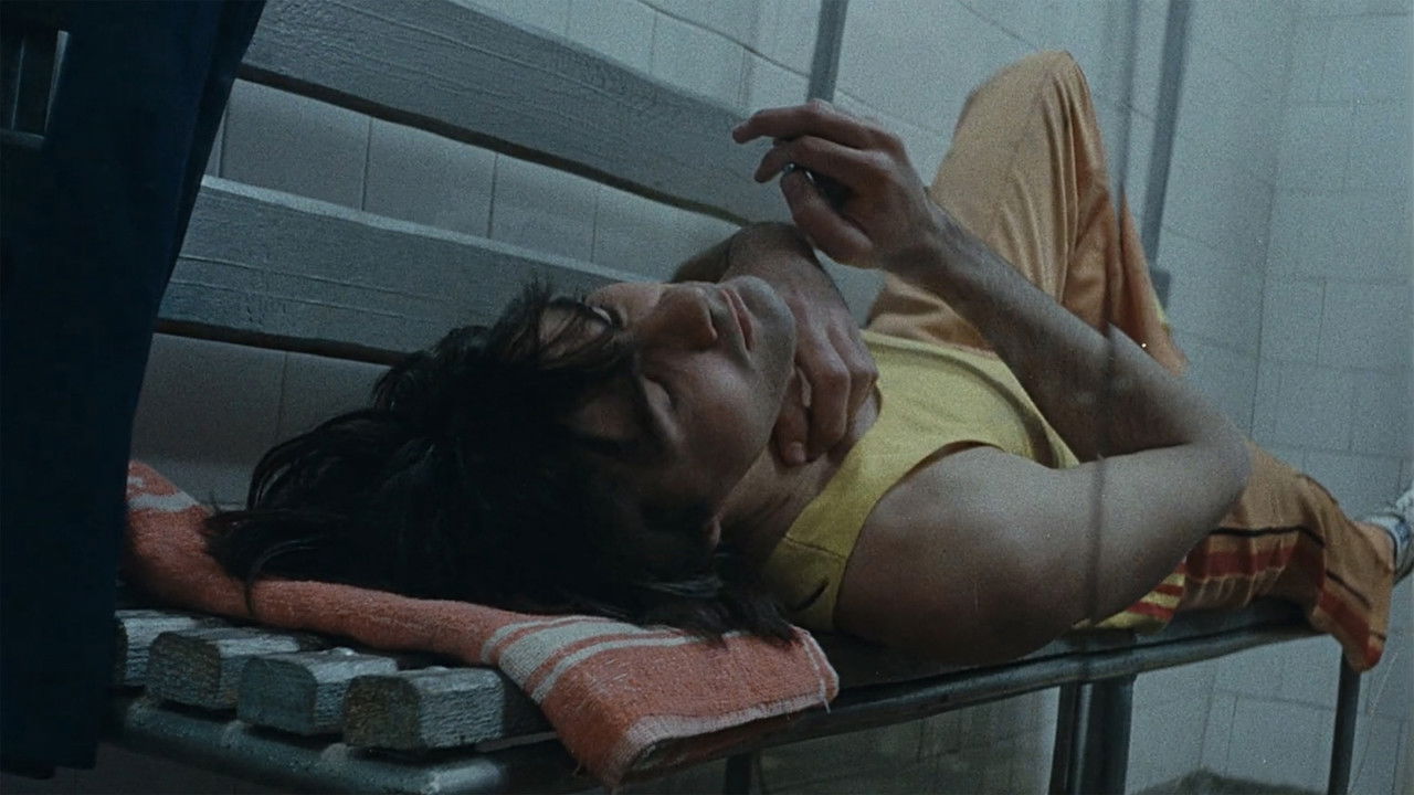 Aur cât un nasture pe piept backdrop