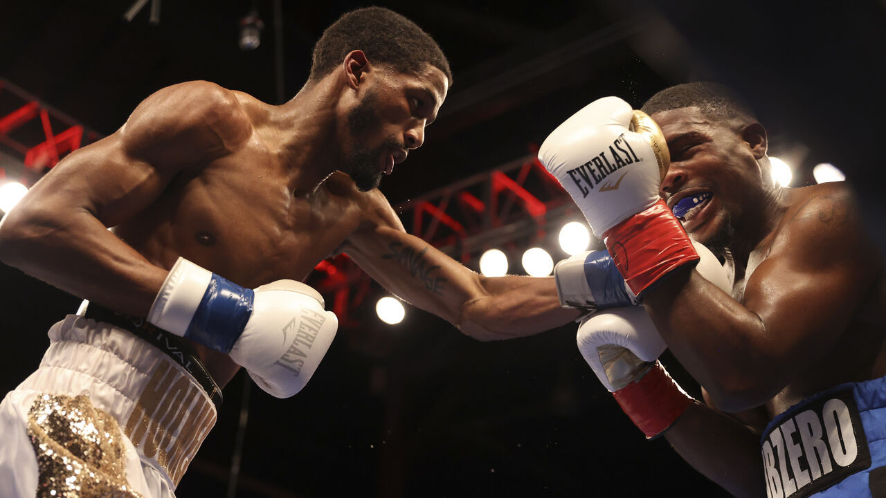 Ardreal Holmes vs. Ismael Villarreal backdrop