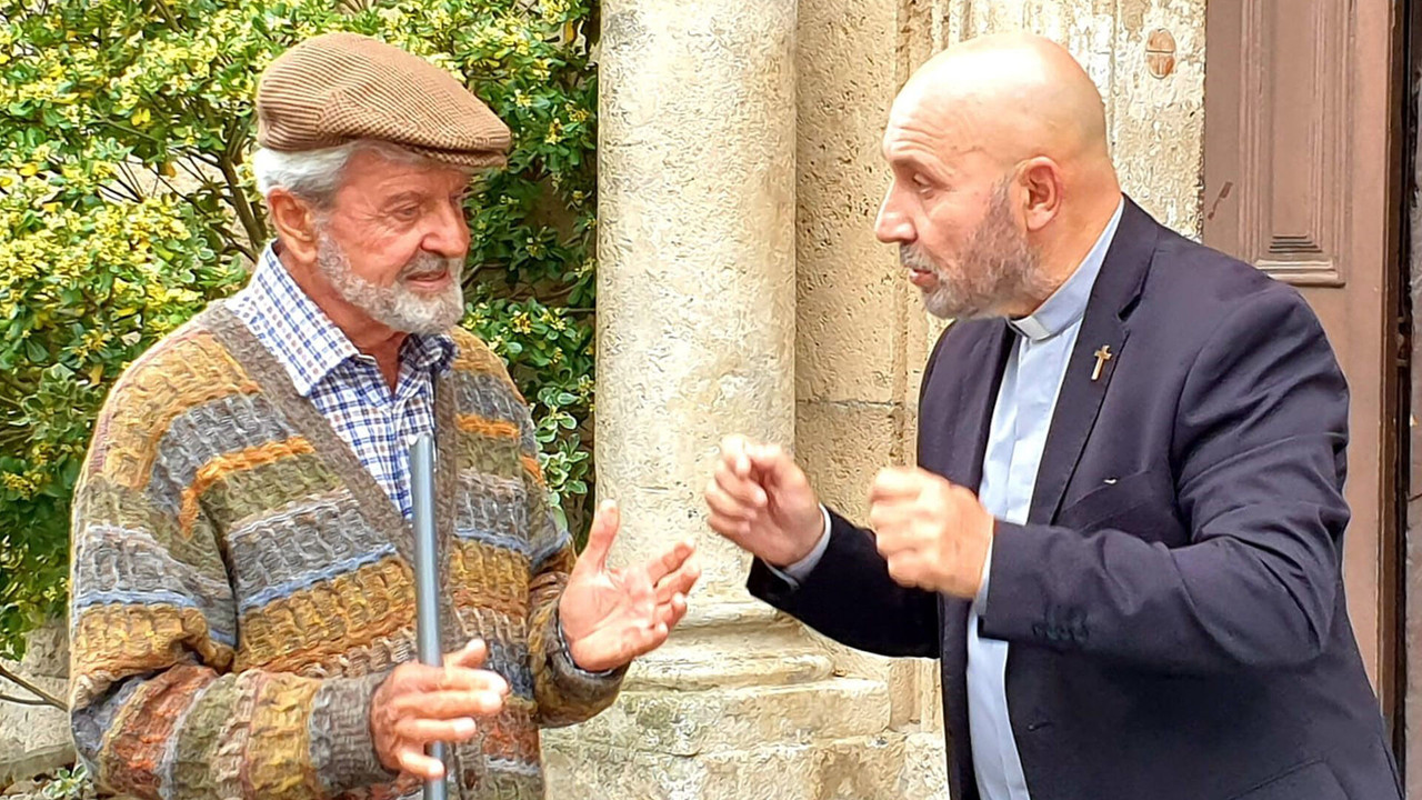 4 misteri e un funerale backdrop