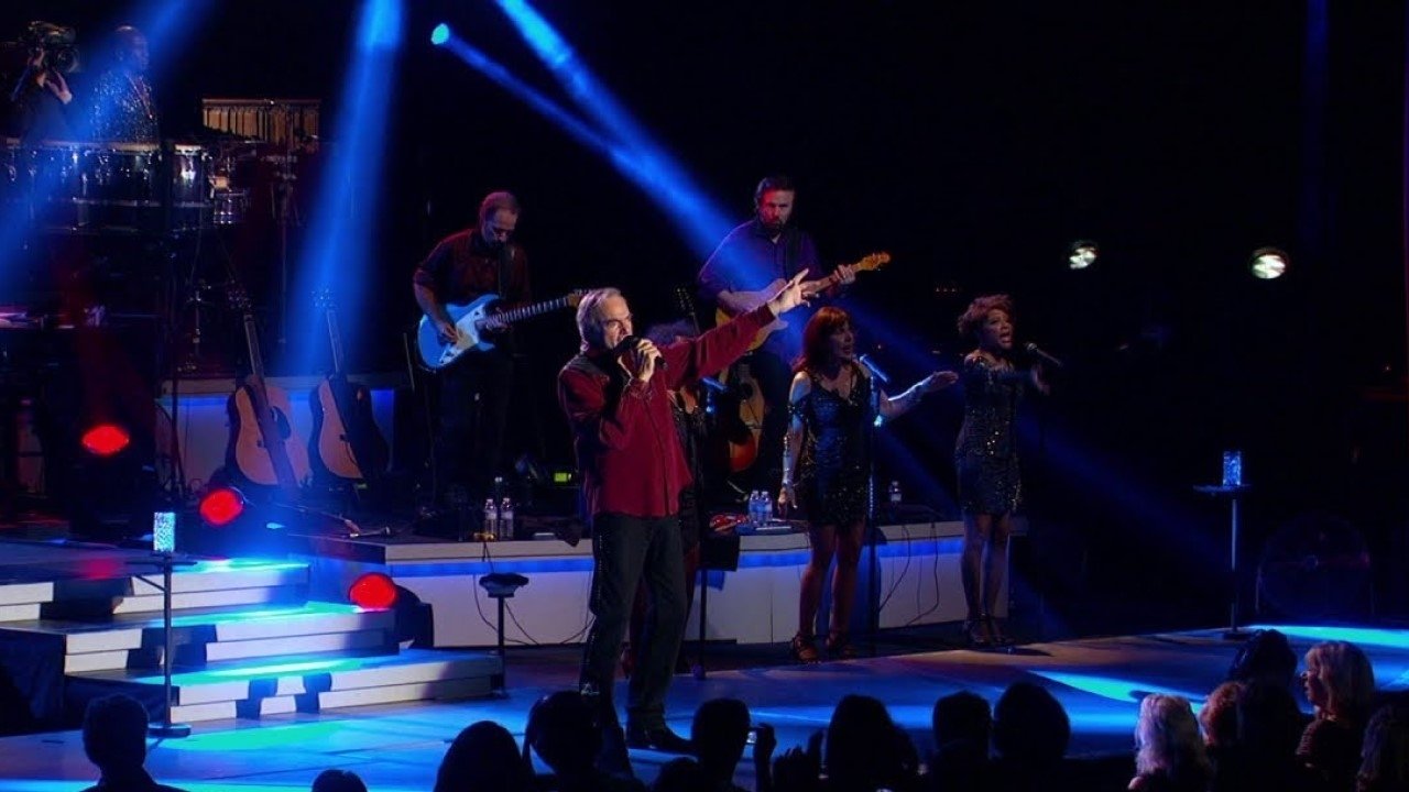 Neil Diamond - Hot August Night III backdrop