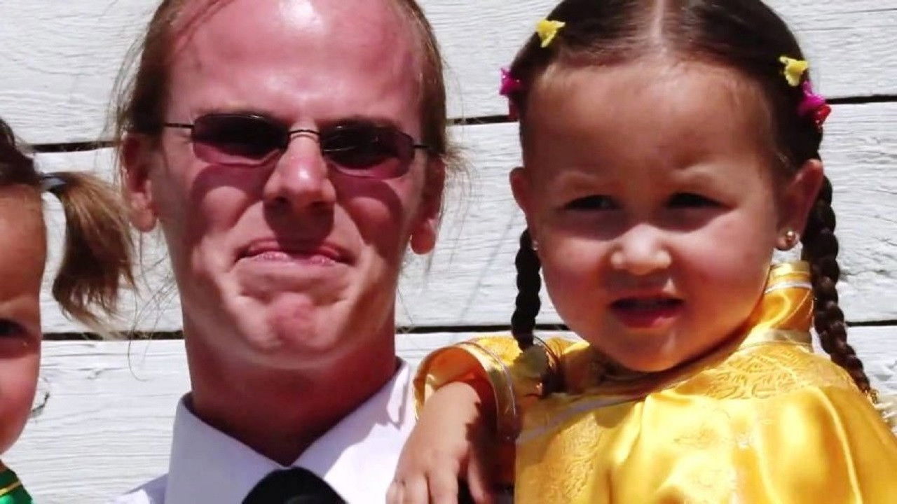 Kushkash-ool. Bird boy backdrop