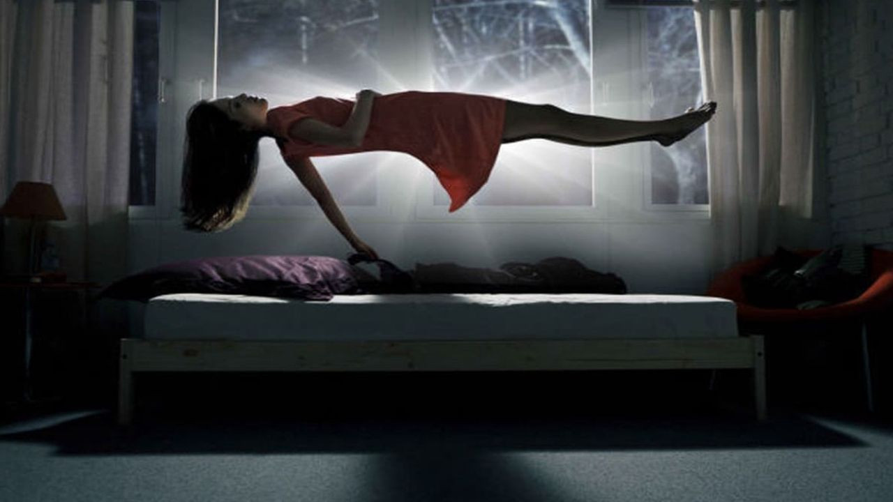 Blutsschwestern - Jung, magisch, tödlich backdrop