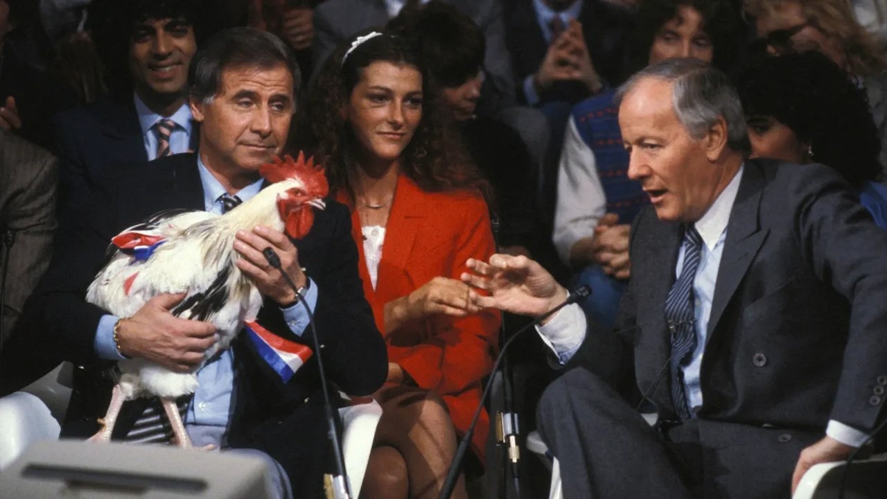 Le Grand Échiquier backdrop