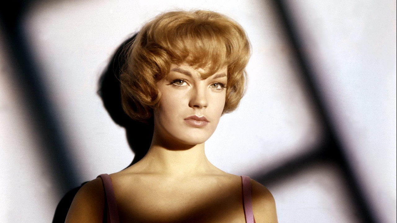 Romy Schneider, à fleur de peau backdrop