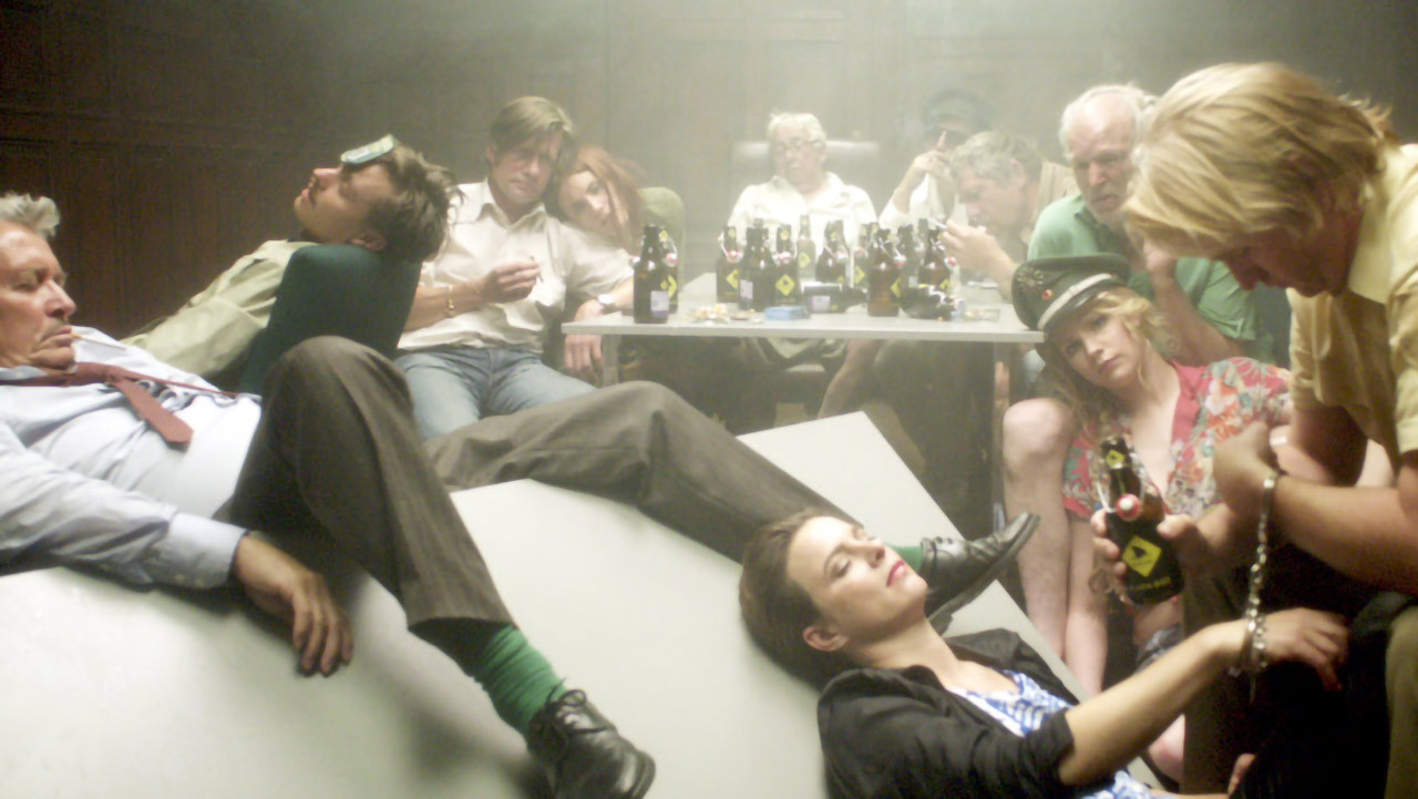 Hai-Alarm am Müggelsee backdrop