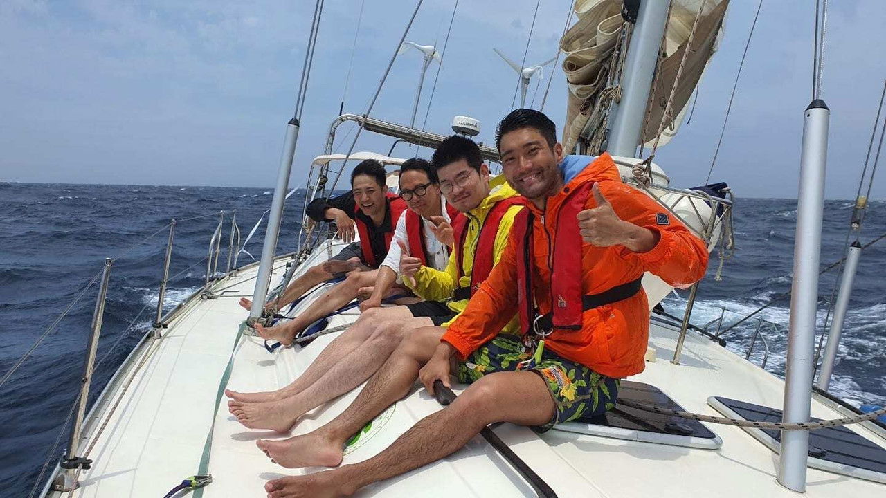 Yacht Expedition backdrop