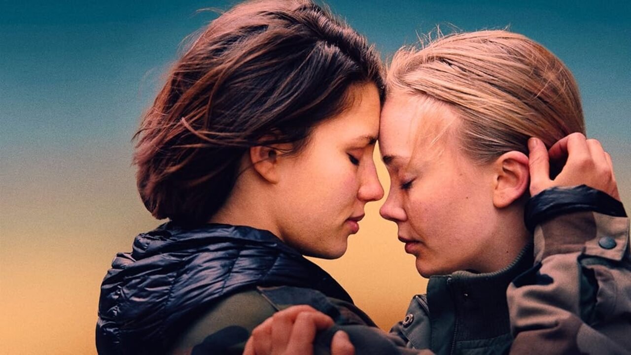 Upon Her Lips: Hold Me Tight backdrop