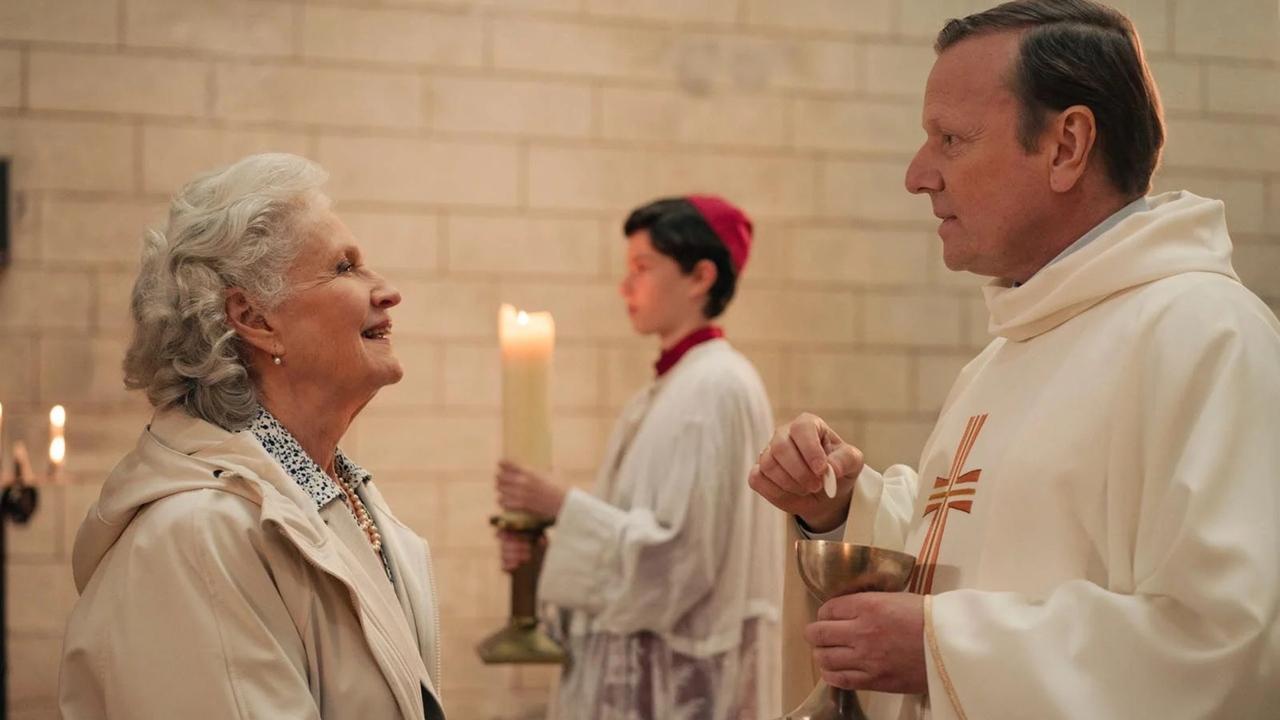 La maman du bourreau backdrop