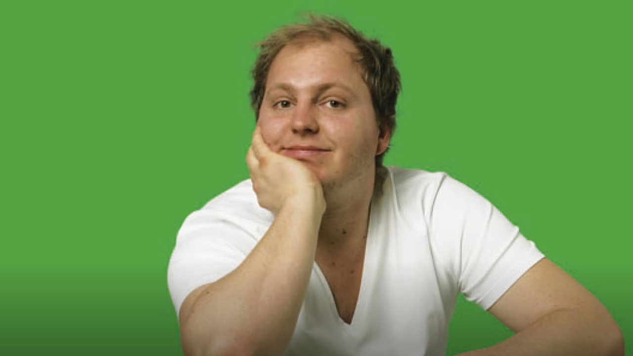 Rune Klan: Går large backdrop