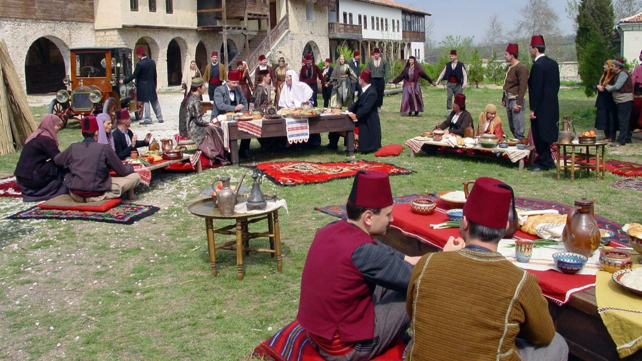 Le Dernier Seigneur des Balkans backdrop