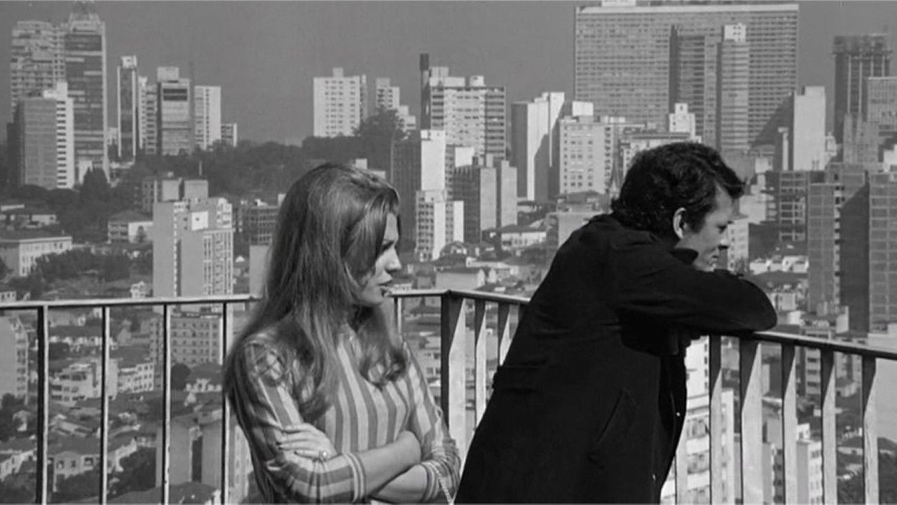 Bebel, Garota Propaganda backdrop