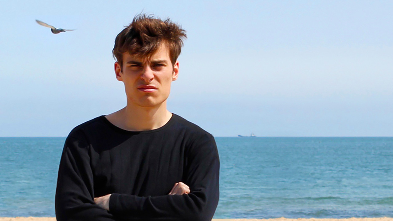 Chin Up, Stooge backdrop